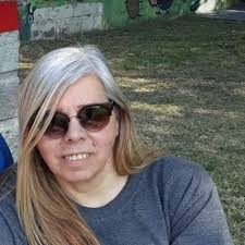 Laura Foti (@Lauralili60)