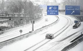 Zum frühstuck esse ich ein brötchen, ein ei und trinke eine tasse tee. Winter Chaos In Essen Eis Und Schnee Sorgen Fur Verkehrsprobleme Radio Essen