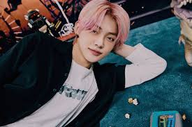 The concept represents members of txt virtually together, but by themselves in an online space. it is in a retro/video game style and serves as a main album concept. Txt Minisode 1 Blue Hour Concept Teaser Photos Ar Yeonjun Hd Hq Hr K Pop Database Dbkpop Com