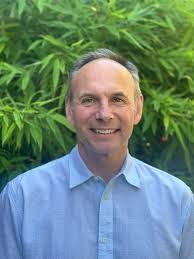 Richard Teal's Instagram, Twitter & Facebook