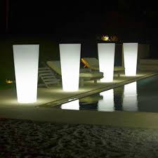 Eclairage Piscine Pot Lumineux Jardiniere Eclairage Piscine Eclairage Exterieur Pot De Fleur Lumineux