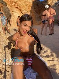 TW Pornstars - LAURA SAENZ. Twitter. 🍆💦💦 I masturbated on the beach in  public. 🏝🔥🙈 I would like. 3:35 PM - 7 Aug 2022
