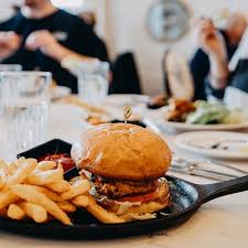 filberts farmhouse kitchen mmmm fuel for a day of antiques shopping in aurora oregon is a b portland eats buttermilk fried chicken fried chicken sandwich pinterest