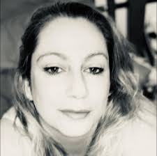 A big shout out to Hicks of Heathfield, who helped me with a jump start  yesterday in Waitrose carpark. Thank you guys 😊