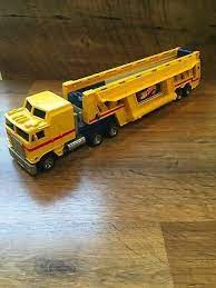 Lehman Vintage 1986 Hot Wheels Semi Truck Yelow Car Carrying Case 19 99 Hot Wheels Hot Wheels Toys Semi Trucks