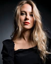 elinmettaj 💄: @gudbjorgair 📷: @annakristinoskars @makeupstudiohorpukara