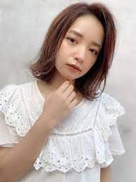 重山 外ハネボブ 20代 30代におすすめ大人かわいいモテ 愛され ナチュラル 大人カジュアルワンレン かきあげ前髪 アッシュグレイカラー 白髪染めグレージュ ヘアサロン予約 ozmallビューティ ボブ 外ハネ ヘアサロン 白髪染め