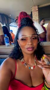 What are good places to sip and smoke in Houston?