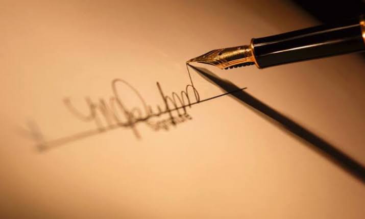 Act Of Forcing Another Person To Sign On Blank Papers Is Not Forgery:  Kerala HC [Read Judgment]