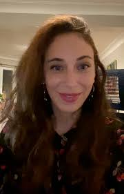 Heidi Canton's Instagram, Twitter & Facebook