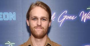 Hockeyspelaren bröt höften och blev skådis