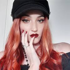 Dark haired beauties look best when they enhance one's features and keep the rest of the look simple. Alt Eyeliner Explore Tumblr Posts And Blogs Tumgir