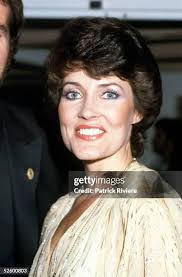 Julie Anthony's Instagram, Twitter & Facebook