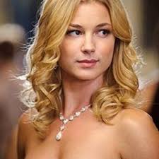 Amanda Clarke (@Amanda_reven8e)