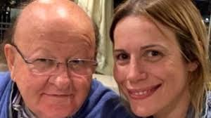 Io sono responsabile di quello che dico,non di quello che capisci. Massimo Boldi Returns With His Ex Girlfriend We Will Go To Live Together Ruetir