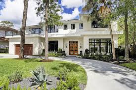 6020 Glen Cove Houston Tx 77007 Photo This Sophisticated Mid Century Modern New Constructi Modern Homes For Sale Building A New Home Mid Century Modern House