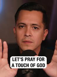 David Diga Hernandez Praying over People