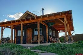 Small rustic cabin on 40 acres in colorado with mountain views. Tiny Mountain Houses For Sale Life At Home Real Estate 101
