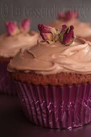 Cupcakes Au Cacao Et Babeurre Creme Au Beurre De Chocolat Malte Cupcake Recipes Cupcake Cakes Little Cakes