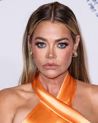 Dennis Richards는 Aaron Peppers의 지원을 원합니다