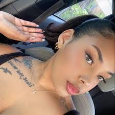 Kendra Brewer's Instagram, Twitter & Facebook