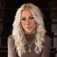 Donna Brickman's Instagram, Twitter & Facebook