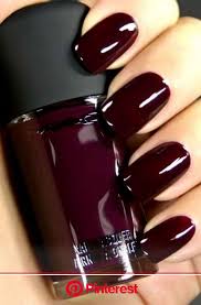 It is time for dark and deep color because winter is coming! 30 Cool Fall Wedding Nails Ideas Trendy Nails Dark Nail Designs Stylish Nails Clara Beauty My