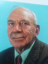 Matriek klas 1965 Langenhoven Hoerskool. Ek regs 2 de ry. Ek en Estelle my  oorlede vrou, my Pa, SCH Rautenbach, op 90 jarige ouderom