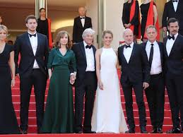 C'est juste une question d'argent. Nos Pronostics Pour La Palme D Or De Juste La Fin Du Monde De Xavier Dolan A Elle De Paul Verhoeven Avec Isabelle Huppert En Passant Par Paterso Challenges