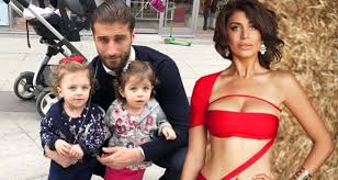 16 yaşında model olarak podyumlarda yer almaya başladı. Ebru Sanci Ve Alpaslan Ozturk Bebekleri Icin 20 Bin Tl Ye Oyun Evi Yaptiriyor Dailymotion Video