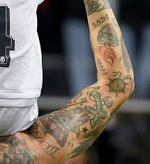 Sergio ramos garcía is a spanish professional footballer who plays for real madrid and the spanish national team as a defender. Tatuirovki Ramosa Celaya Vselennaya Iisus Majkl Dzhekson Otsylki K Dali Benksi I Desime Siesta Blogi Sports Ru