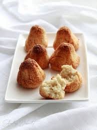 Les Rochers Amandes Coco Recette En 2020 Recette Noix De Coco Macarons Noix De Coco Recette Coco