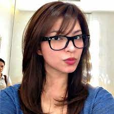 Bangs And Glasses Bangs And Glasses Side Fringe Hairstyles Hairstyles With Glasses