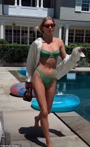 Elsa hosk does the world's sexiest kettlebell workout for the 'love' advent calendar. Elsa Hosk Flaunts Her Sensational Physique In A Tiny Green Thong Bikini And Crisp White Shirt Readsector Female