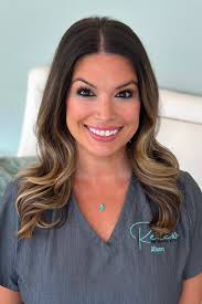 Alison Mcfall's Instagram, Twitter & Facebook