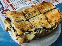Roti bakar yang kami buat memiliki berbagai macam rasa seperti cokelat, kacang, keju, strawberry, nanas, blueberry, dan srikaya sehingga konsumen dapat memilih rasa yang diinginkan sesuai selera. Roti Bakar Eddy Blok M Lengkap Menu Terbaru Jam Buka No Telepon Alamat Dengan Peta
