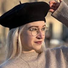 Find a Montage Photo freelancer