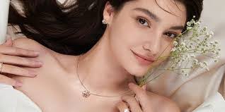 Alfred Derose's Instagram, Twitter & Facebook