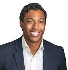 L E A D E R S O F I N F L U E N C E :