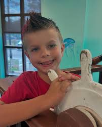 Manta's Cuts, Family Salon