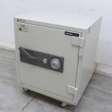 直接引き取り限定 SAGAWA サガワ PC60 耐火金庫 新品16.4万 鍵有 二重ロック ダイヤル式 耐衝撃 金庫 保管 貴重品 セキュリティ  多目的 YH9901 中古オフィス家具 配送サイズ180