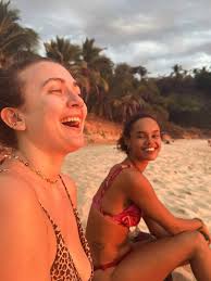 I dag er det International Happiness Day, så hvorfor ikke vinne en tur til  Fiji!? ☀ 🌴 #fijihappy God helg!