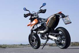 Ktm presented its brand new supermoto, the 690 smc. Ktm 690 Smc