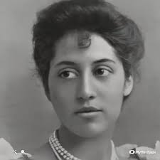 Bella Singh, early Indian settler and great-grandfather of NSW Nationals  party leader Gurmesh Singh, is the newest face of the 'Aussie' poster  series. He migrated from Punjab to Cairns in the late