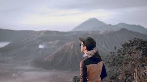 Pantai yang berada di tepi samudera indonesia ini mempunyai panorama alam yang indah serta hamparan pasir yang luas. Wisata Ke Bromo Jangan Lewatkan Spot Berikut Halaman All Tribunpontianak Travel