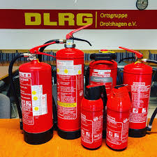 Auch Wenn Die Dlrg Eher In Wassernahe Zu Finden Ist Durfen Feuerloscher Im Equipment Nicht Fehlen Vor Allem Jetzt Wo Kein In 2020 Feuerloscher Brandschutz Feuer
