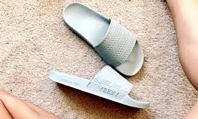 Slides are much more than a summer staple. Adidas Yeezy Slides Kanye West Pochta
