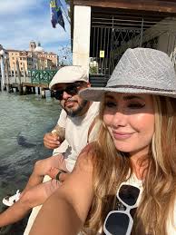 Poll... VENICE-ITALY back canal view or roof top terrace?