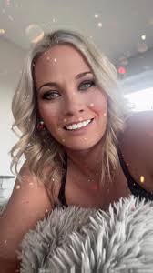 Do i make ya wanna ??? 🤍🤍🤍🤍 #fyp #country #foryoupage #billycurrington  #friendship #happy #love #life #momsoftiktok #blonde #trending #engagement  #relationship #momsover30 #blessed #goodtimes ...