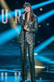 Ce vendredi 12 février 2021 sur france 2 ont eu lieu les victoires de la musique 2021. Le Style Retro De Clara Luciani En 11 Looks Vogue Paris